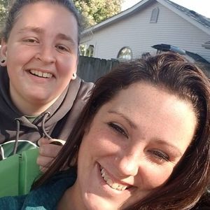 Meet your Posher, Lea